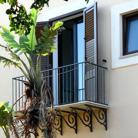 Oasis Hotel Residence Resort LMP Buitenkant foto