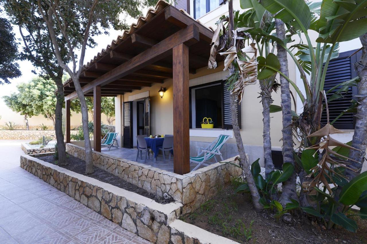 Oasis Hotel Residence Resort LMP Buitenkant foto