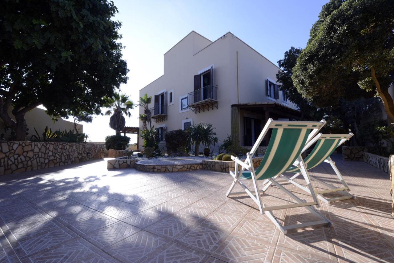 Oasis Hotel Residence Resort LMP Buitenkant foto